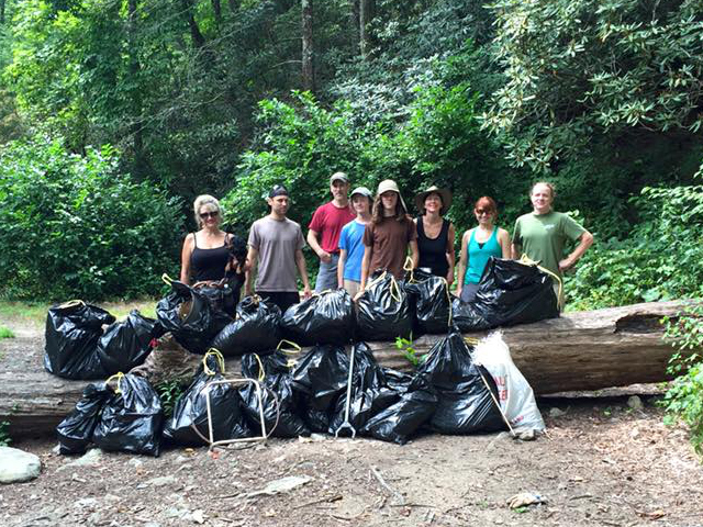 20150829_trash_pickup_at_conley_cove