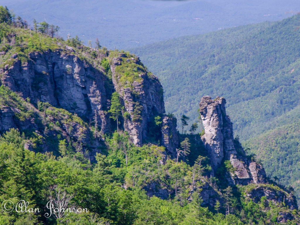 "The Camel" in Linville Gorge. (Photo: Alan Johnson)